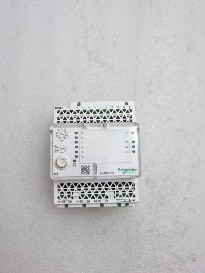 Schneider Electric LV434063 Input/Output Interface for LV Breaker 24Vdc LV434063